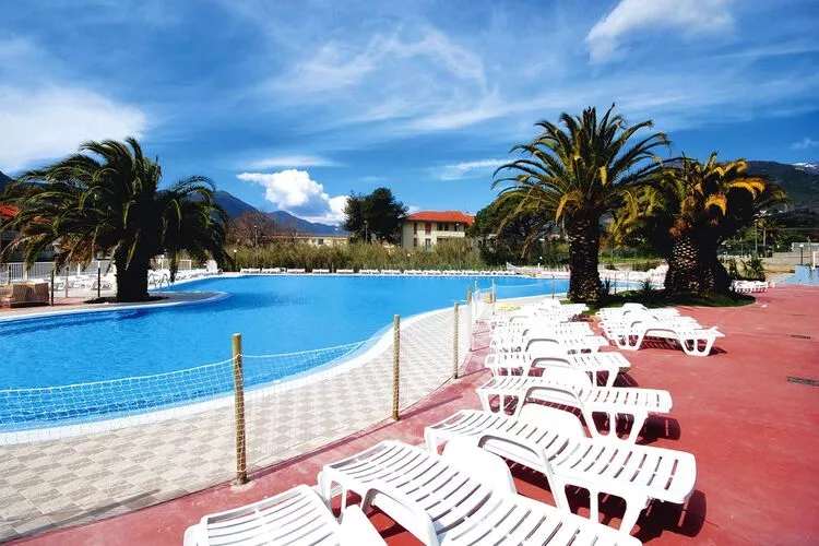 Ferienresort Ai Pozzi Village Resort Loano - B4 ca 38 qm-Zwembad