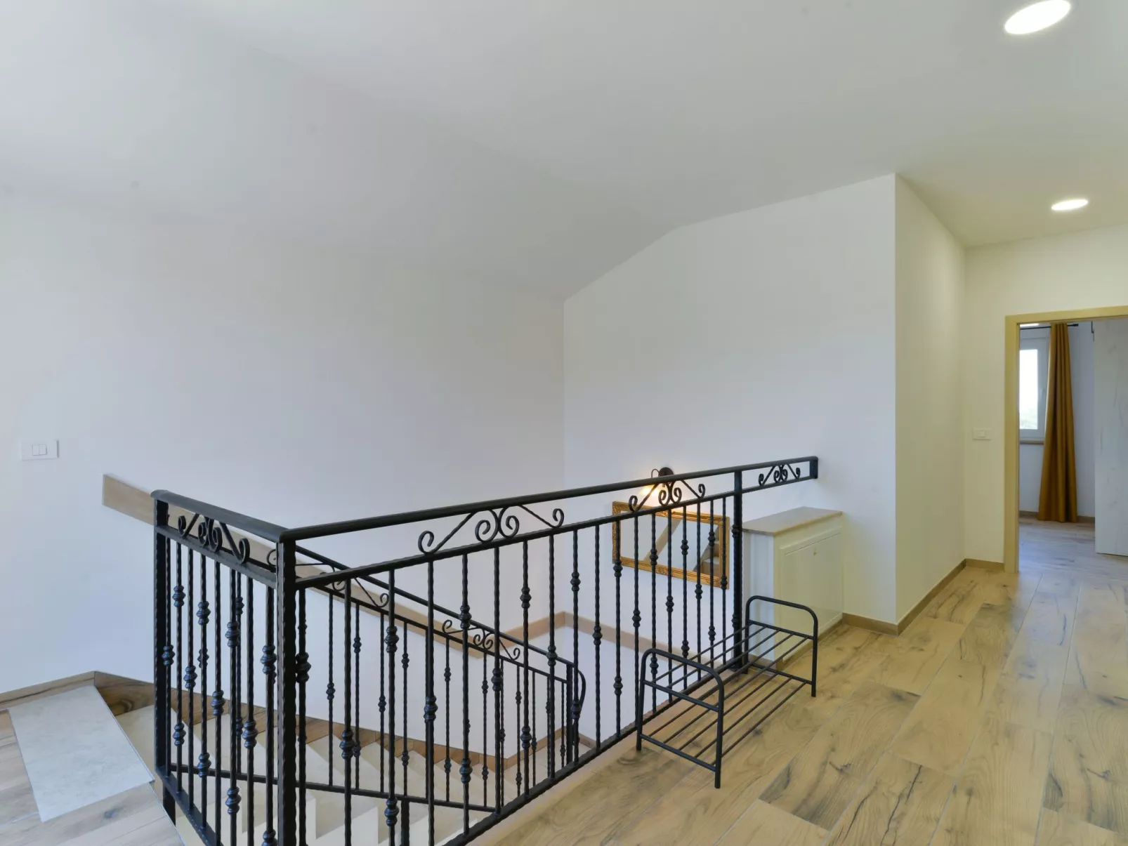 Neue Luxusvilla mit Schwimmbad, Sauna - Image-tags.info