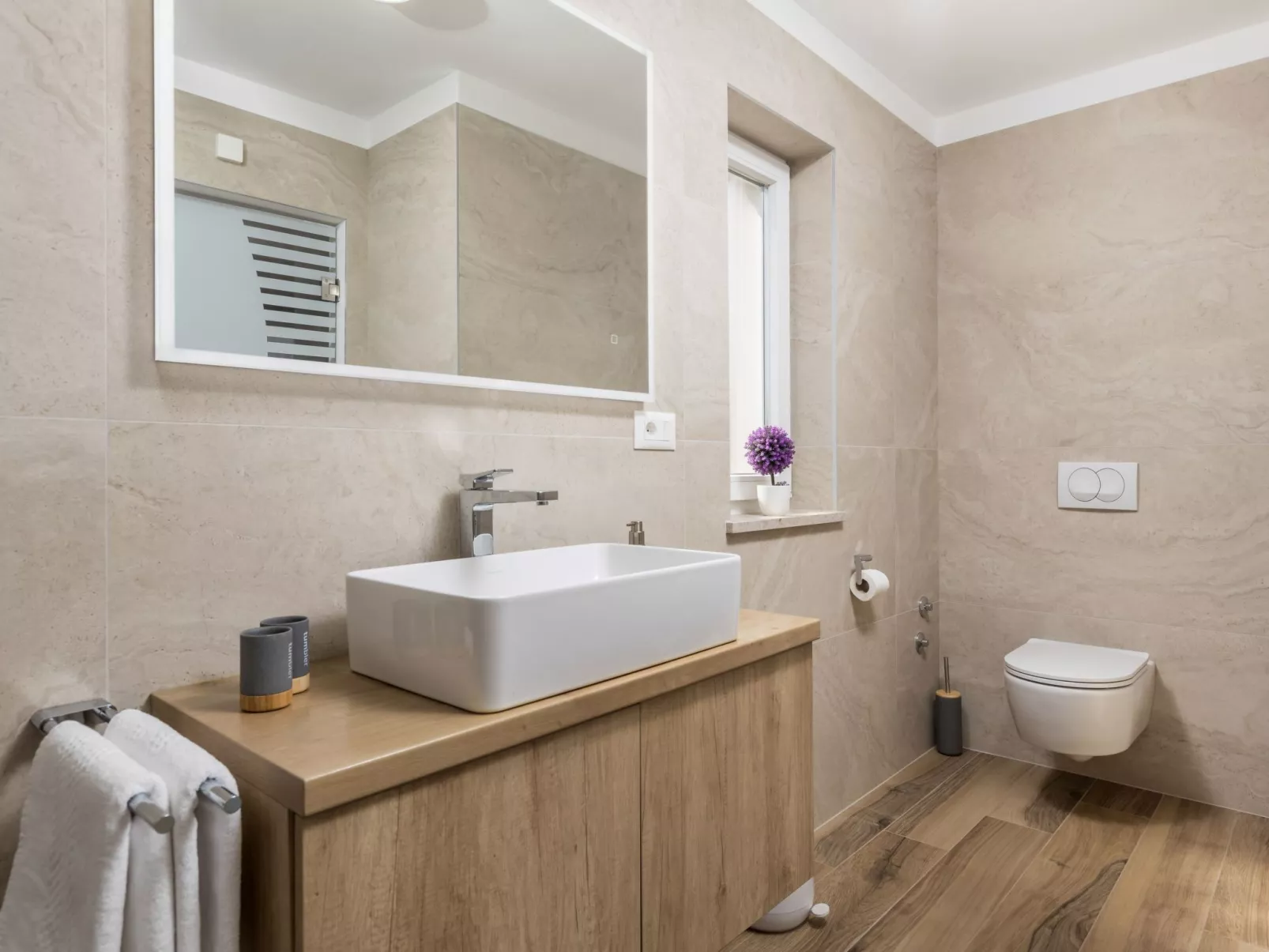 Romantische Villa mit Pool, umgeben von Natur - Image-tags.info