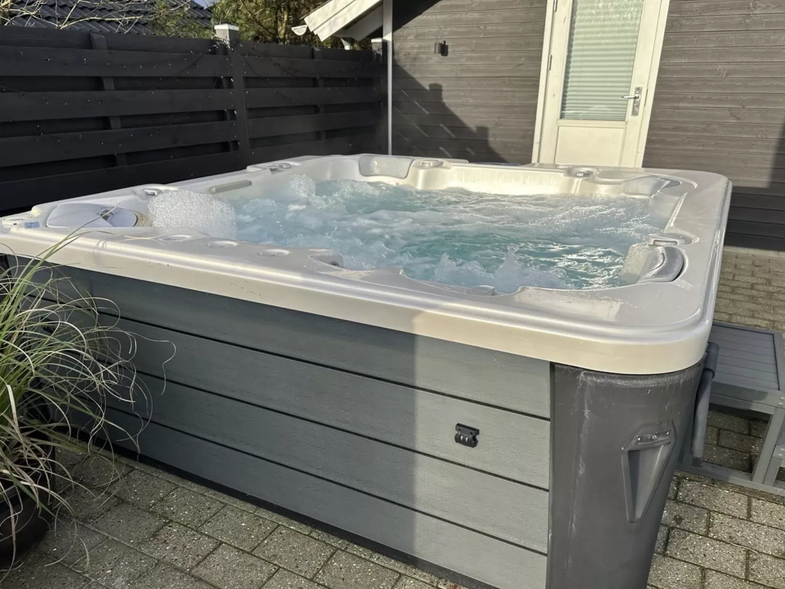 "Truels" - 30km from the sea - Binnen