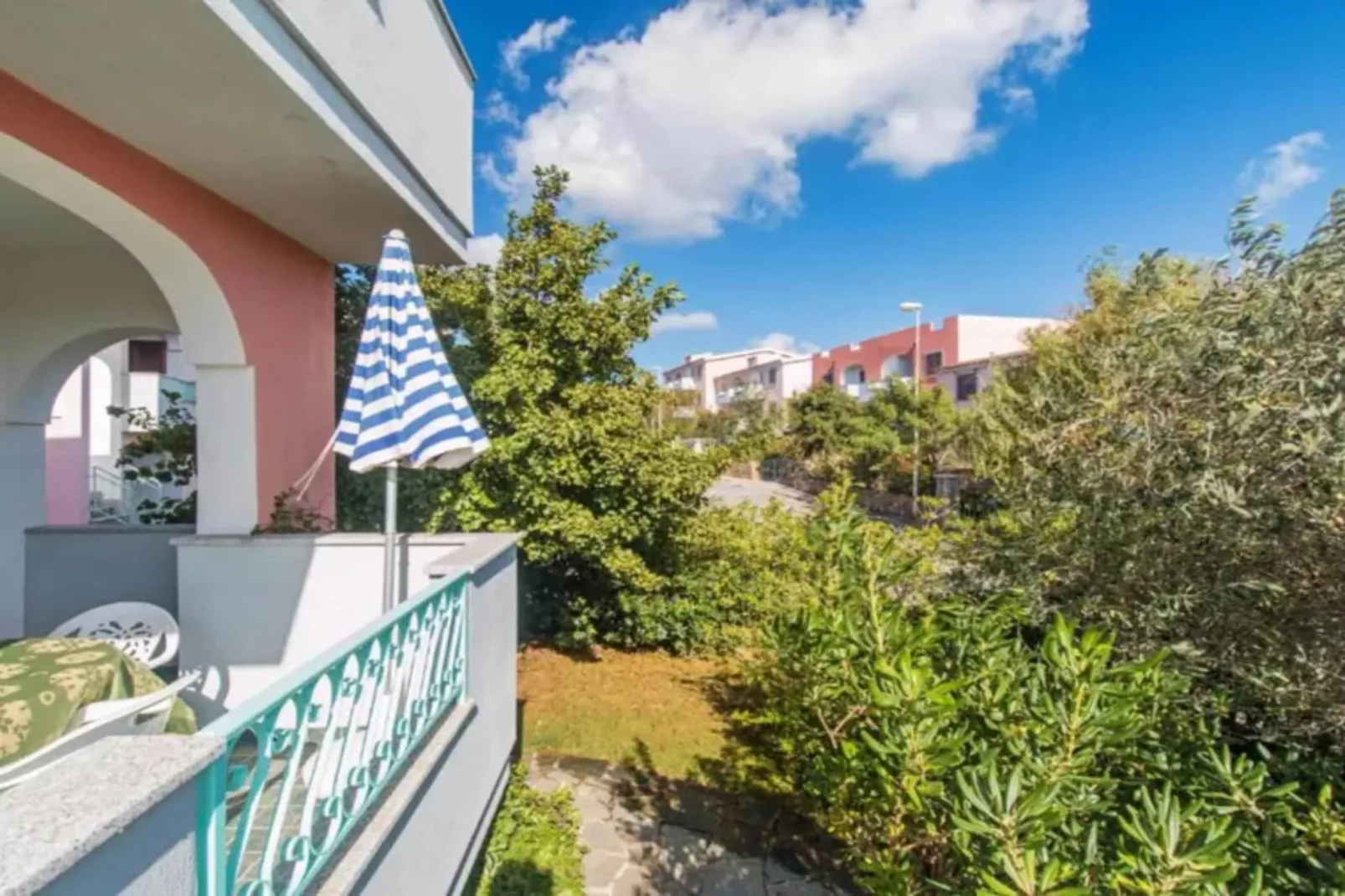 Residence Club Gli Ontani APARTMENT 1 BEDROOM - 4 PAX B4-Terrasbalkon