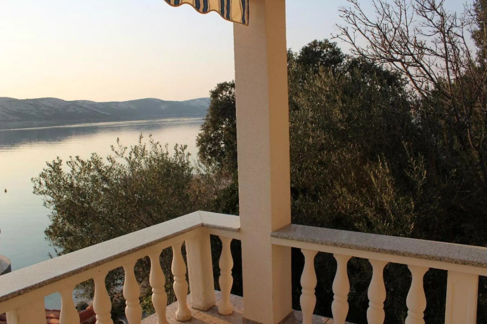 Sv Marija1 - Ferienwohnung 7 - Typ 4plus2 - Uitzicht zomer