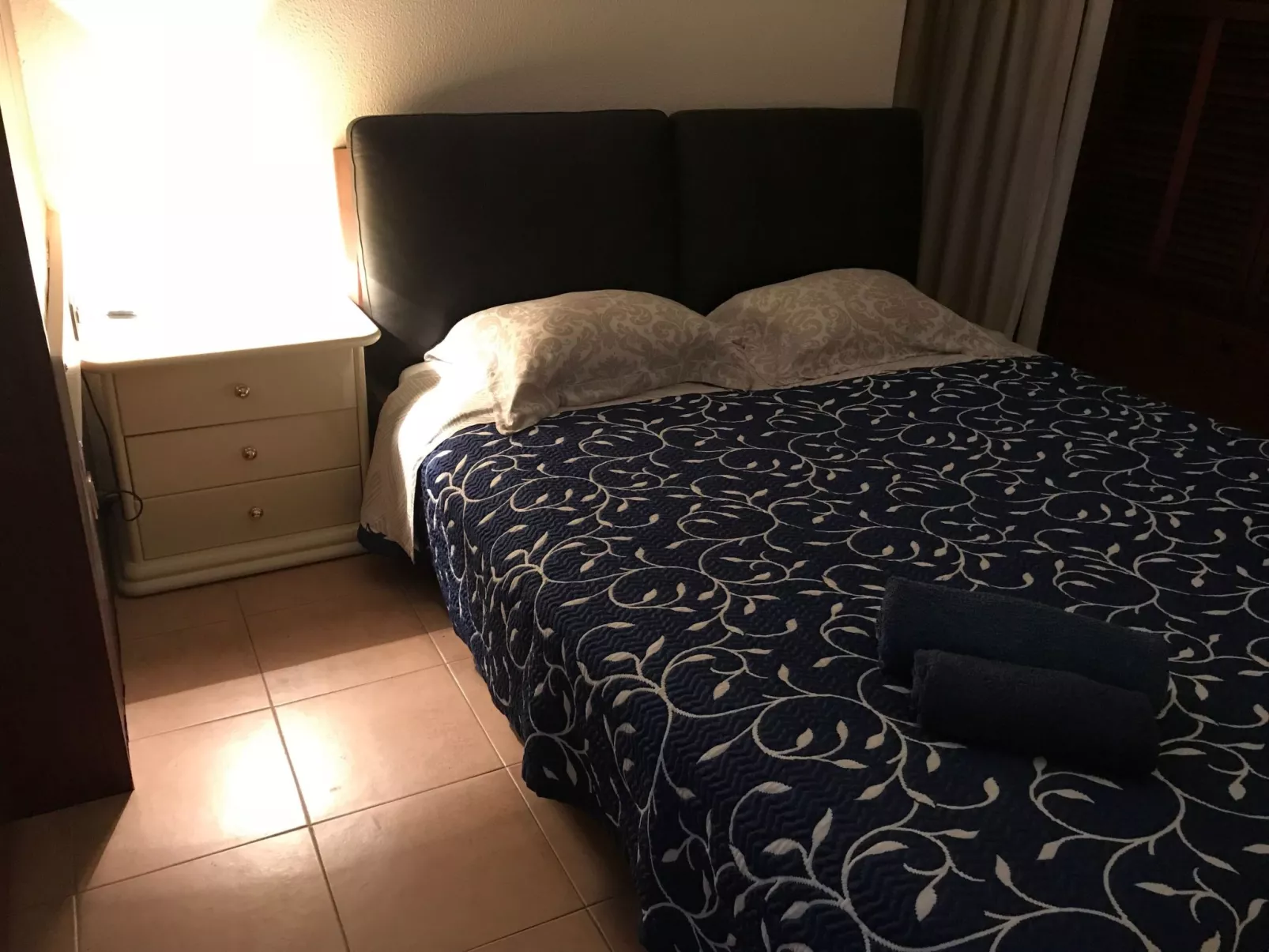 Mit Blick auf das Wasser - Image-tags.info