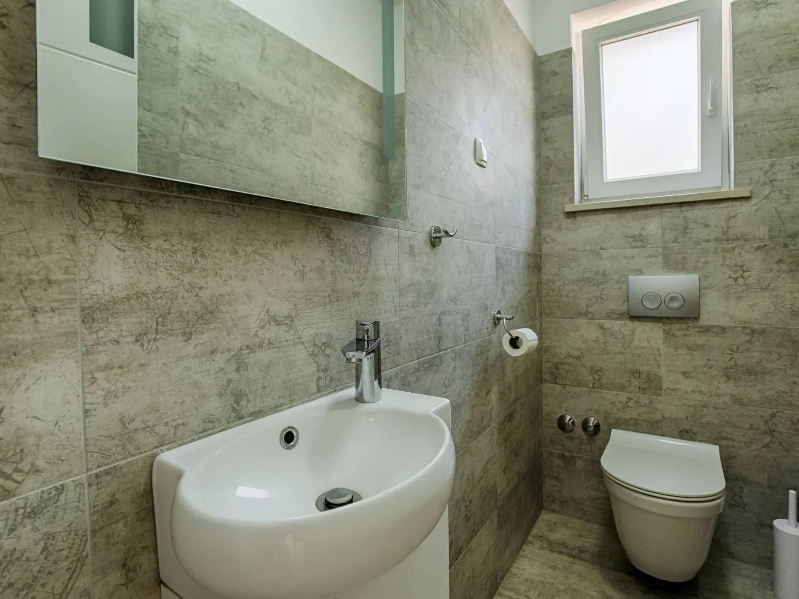 Haus in Pinezići mit privatem Pool - Image-tags.info