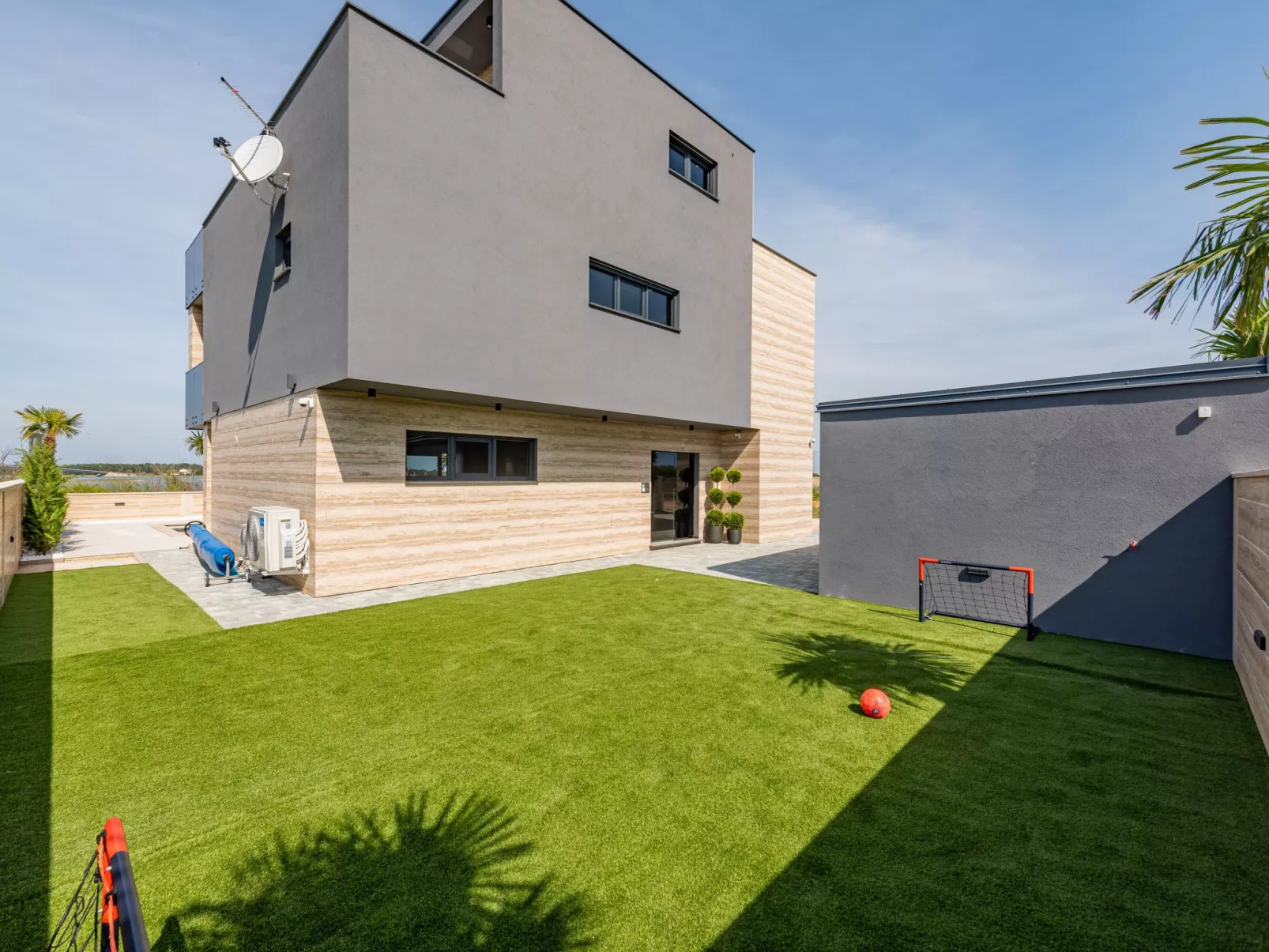 Villa Travera 2 - Buiten