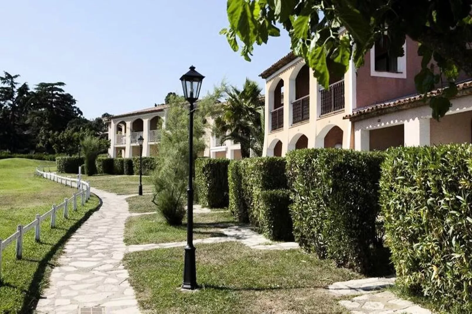 Résidence Les Parcs de Grimaud - maeva Home - Uitzicht zomer