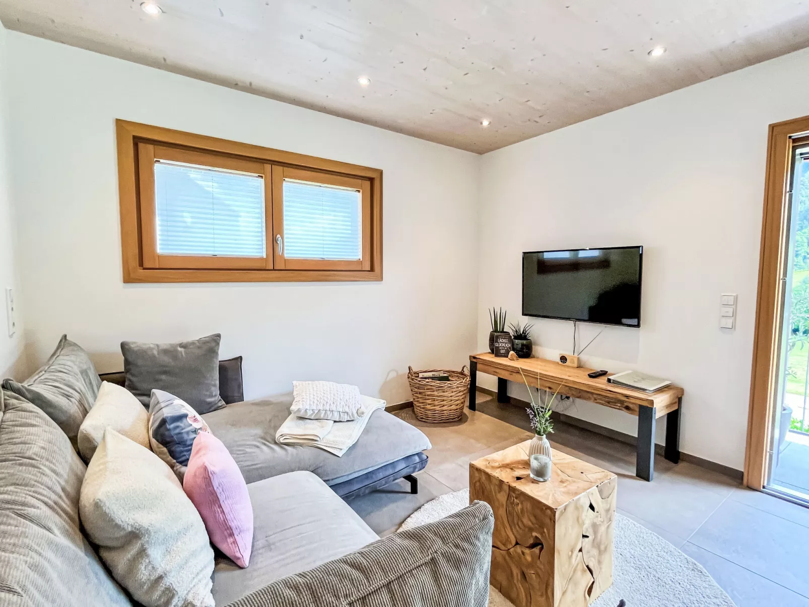 Kinast (HFT201) - Binnen