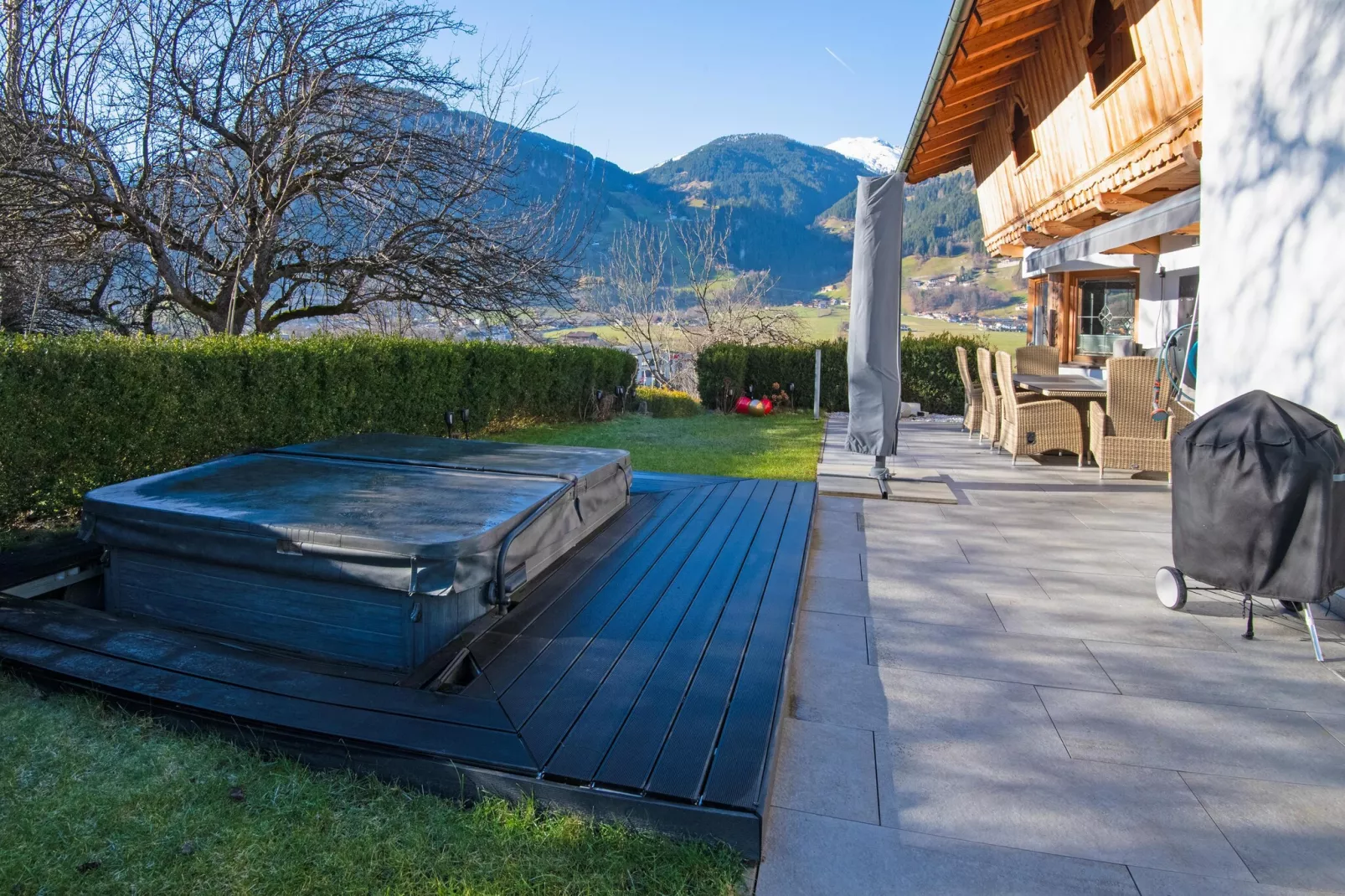 Exklusive Ferienwohnung mit Whirlpool - Tuinen zomer