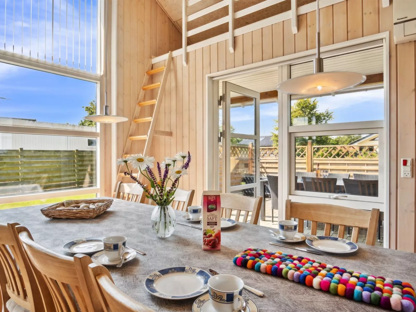 "Neno" - 100m from the sea-Binnen