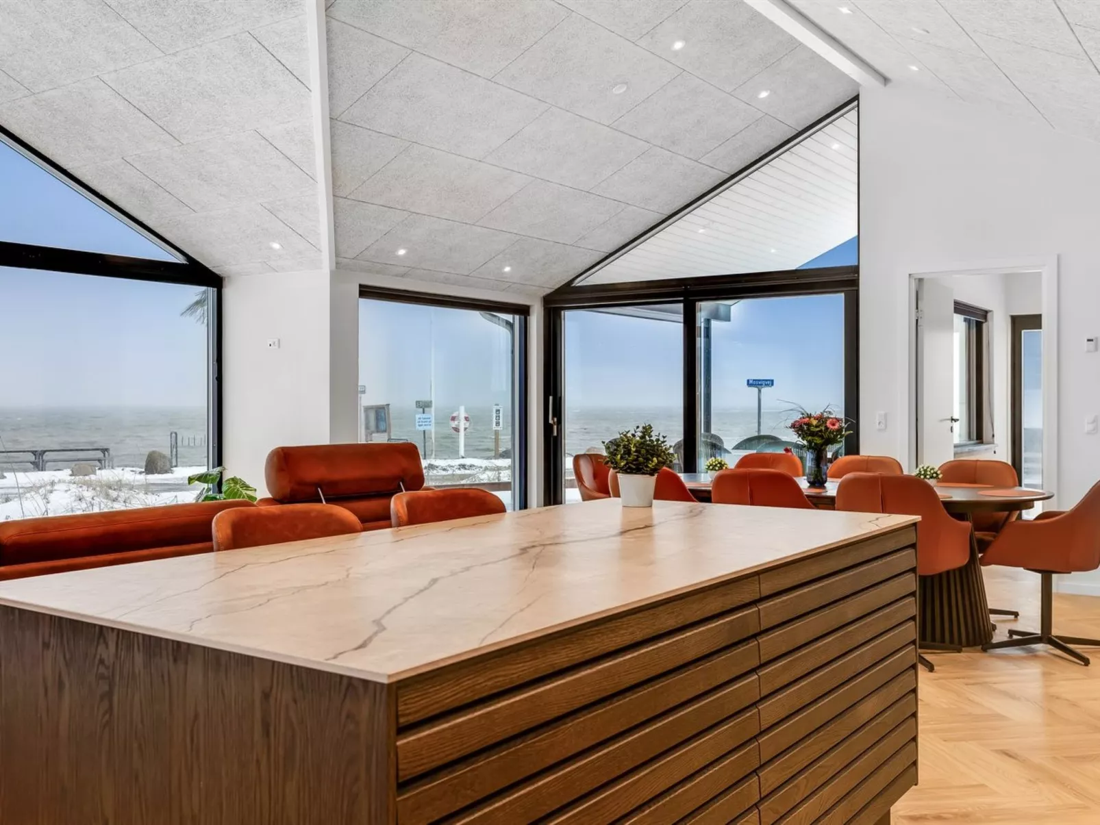 "Catalina" - 30m from the sea - Binnen