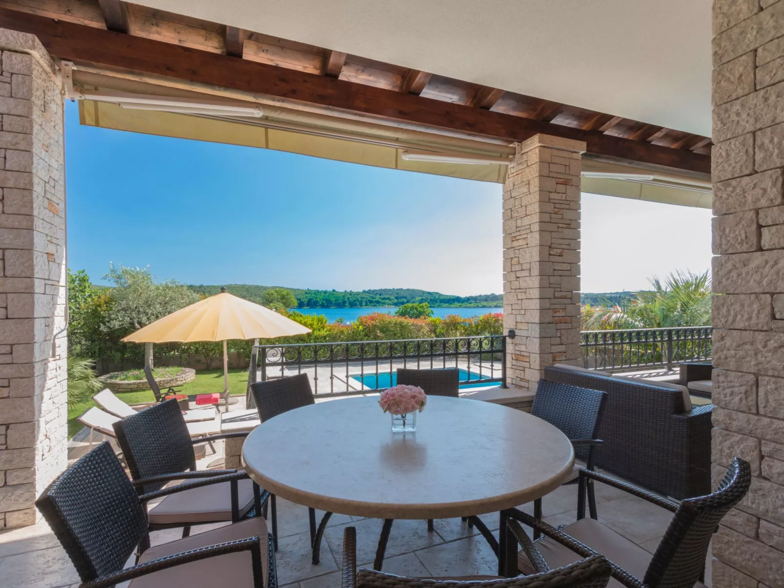 In Pomer mit privatem beheizten Pool und Meerblick - Image-tags.info