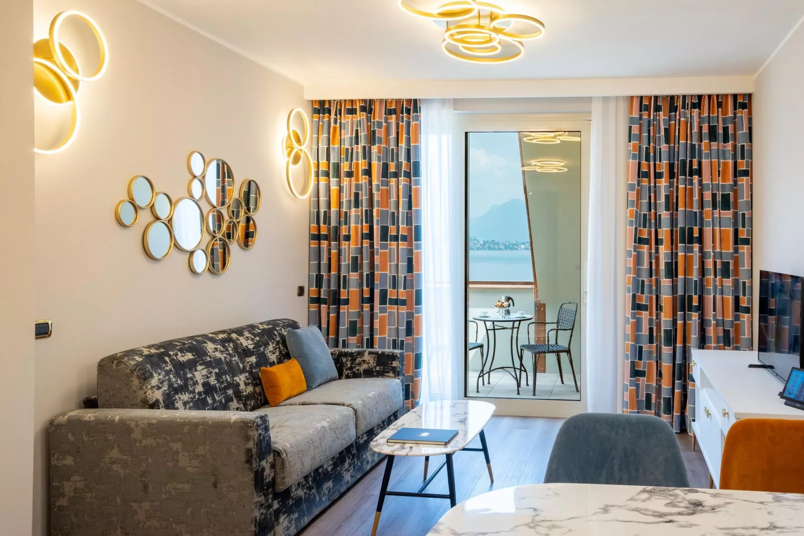 Residence Carl & Do Baveno-Bilo Deluxe Lake View
