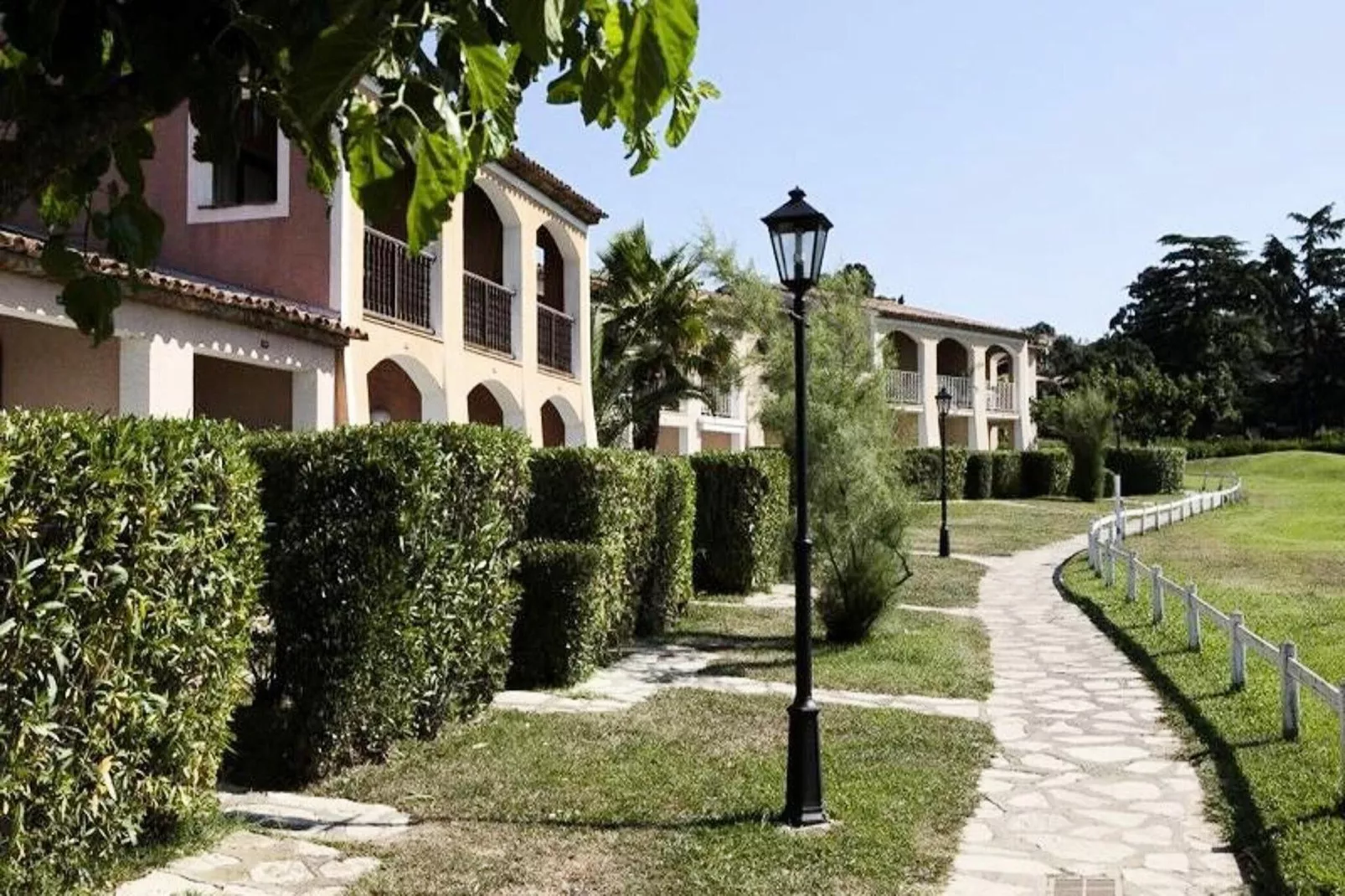 Résidence Les Parcs de Grimaud - maeva Home - Uitzicht zomer