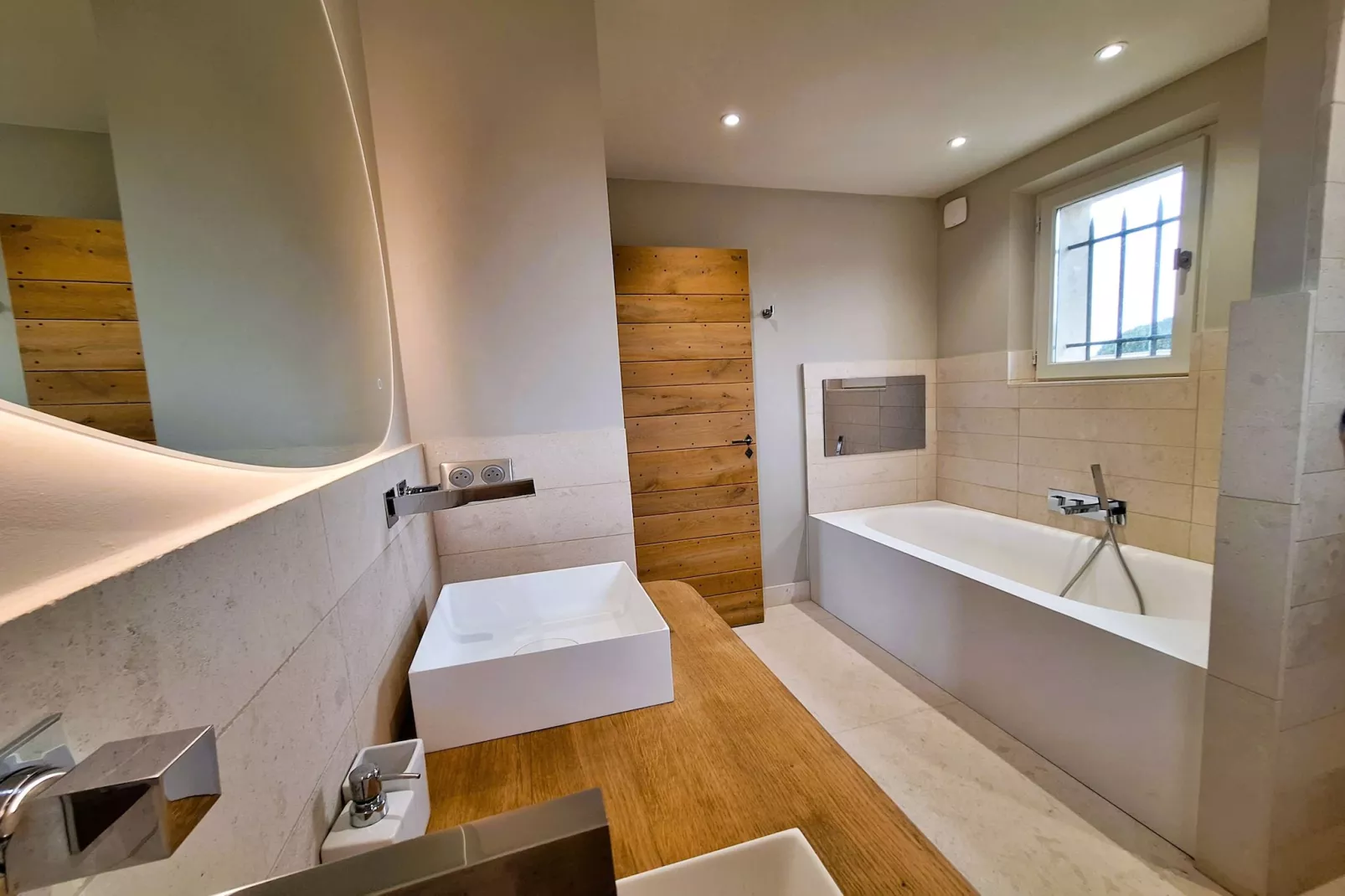 Le Mas Sorella – Votre Évasion Provençale au Cœur des Alpilles-Badkamer