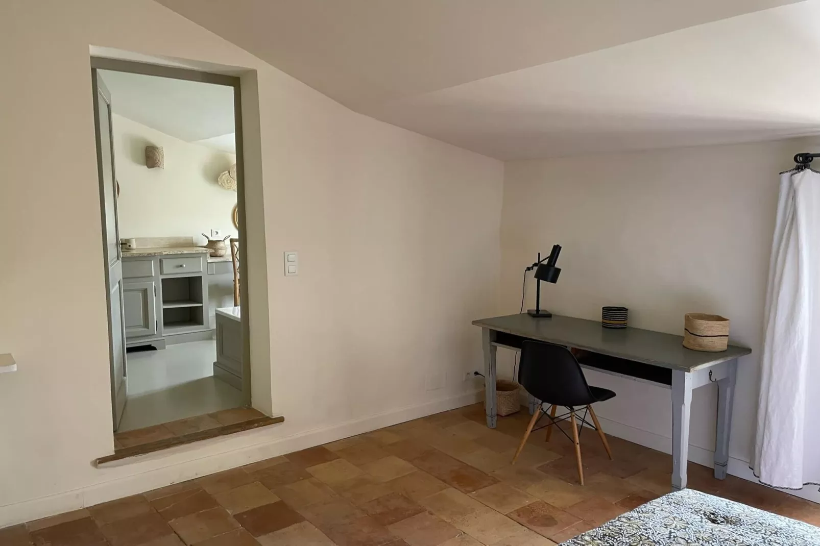 Mas Maillane demeure du XVIIIe entièrement rénové-Slaapkamer