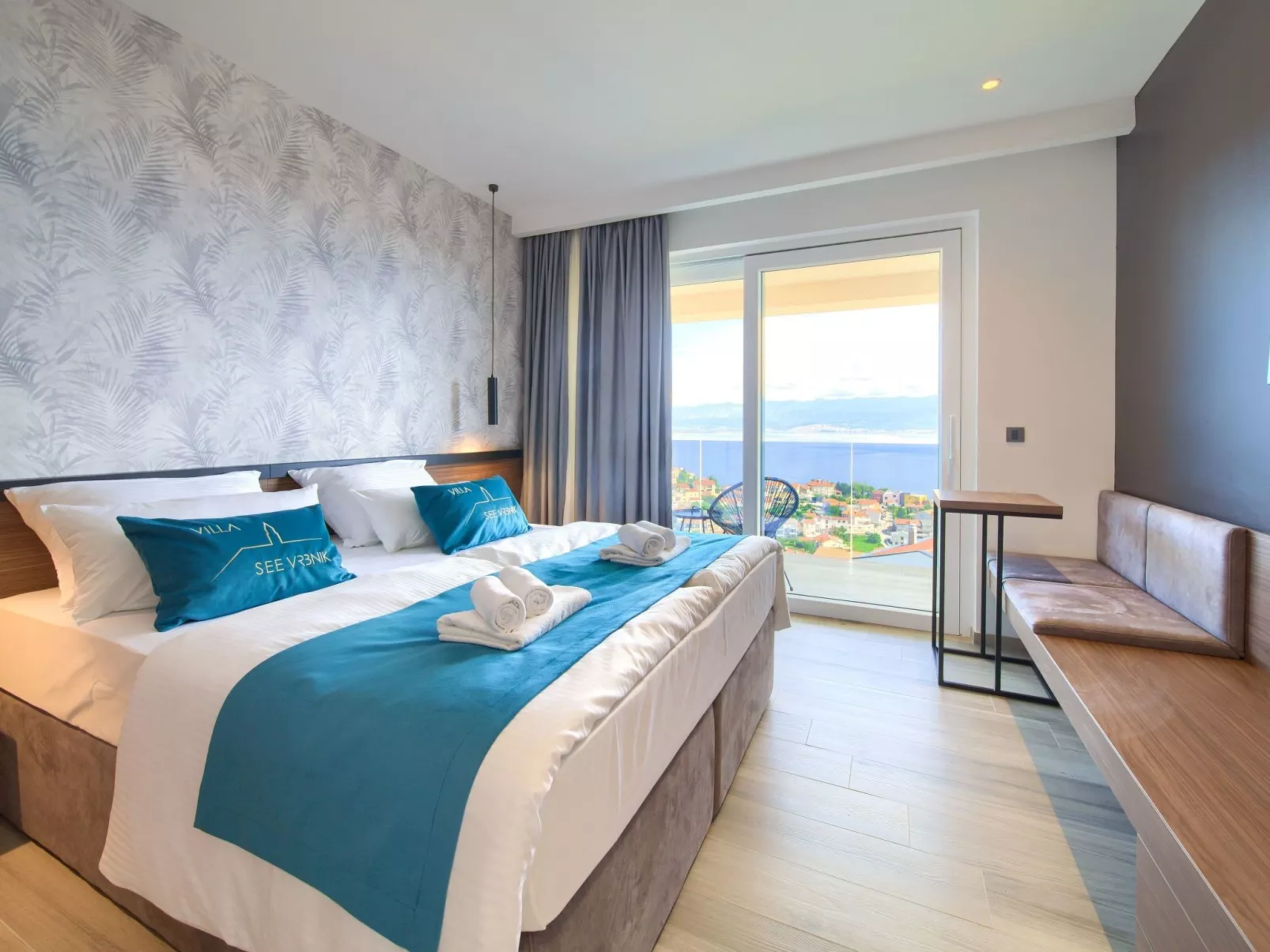 Luxuriöse Villa mit Pool und fantastischem Meerblick - Image-tags.info