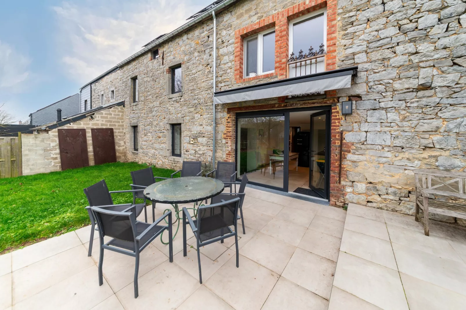 Maison Rose - Buitenkant zomer