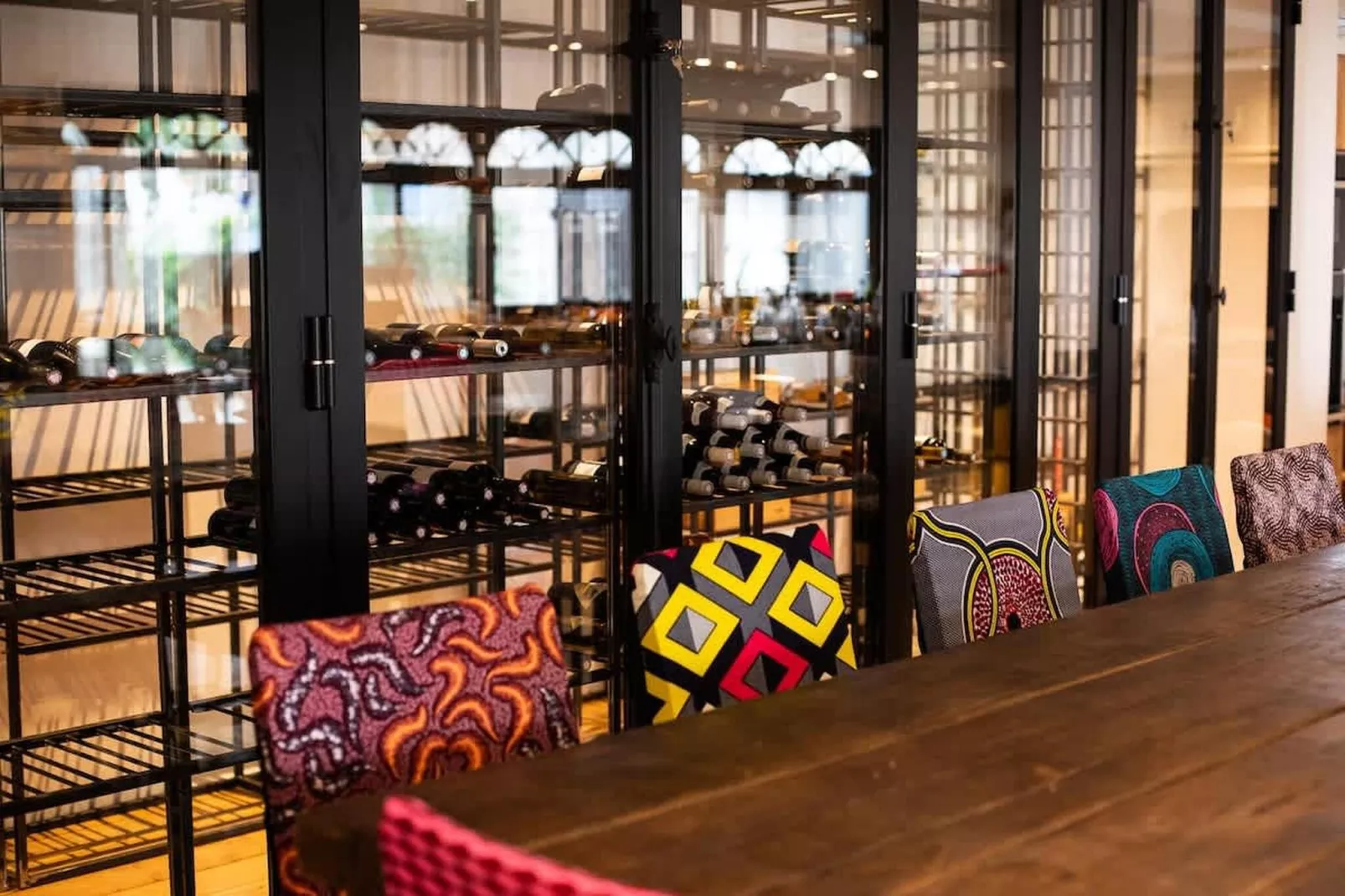 Charmant Mas Provençal avec piscine et jacuzzis-Eetkamer