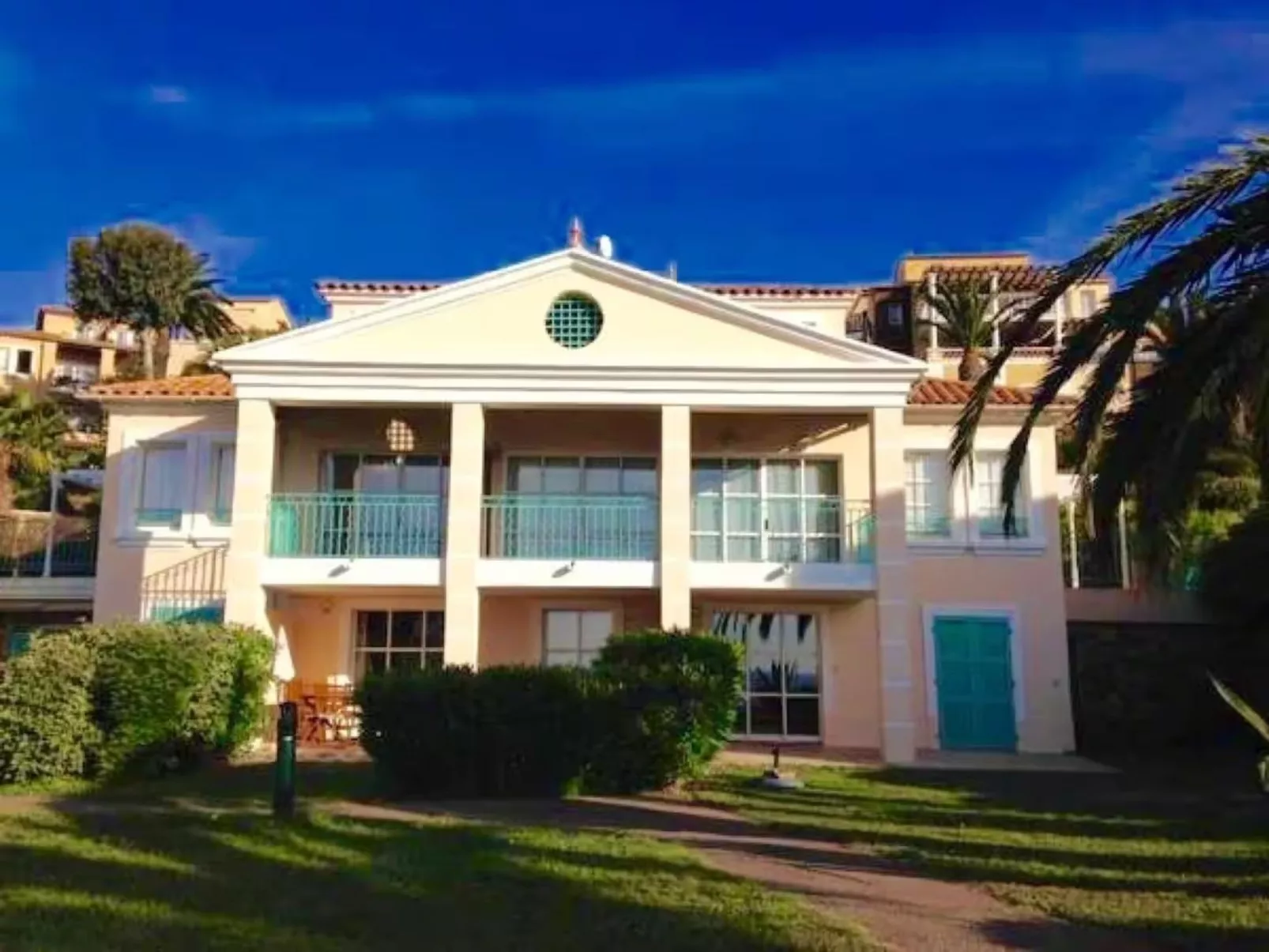 Cap Esterel Prestige - Image-tags.info