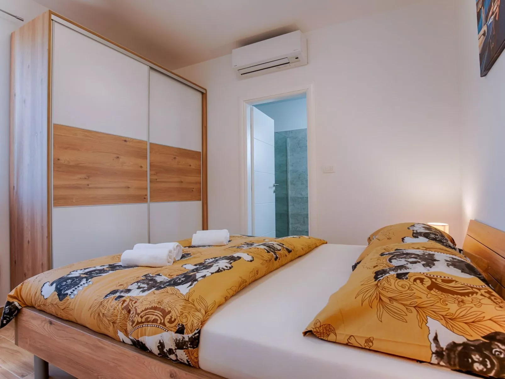 Haus in Pinezići mit privatem Pool - Image-tags.info