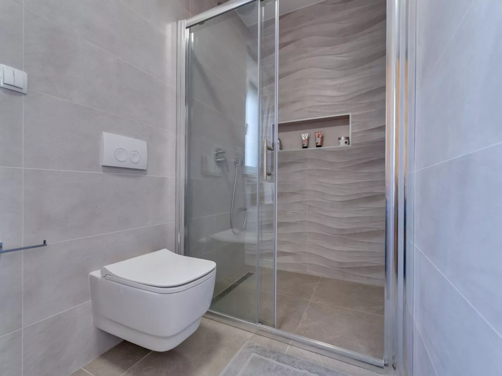 Schone Villa mit Pool, Meerblick, Strand - Image-tags.info