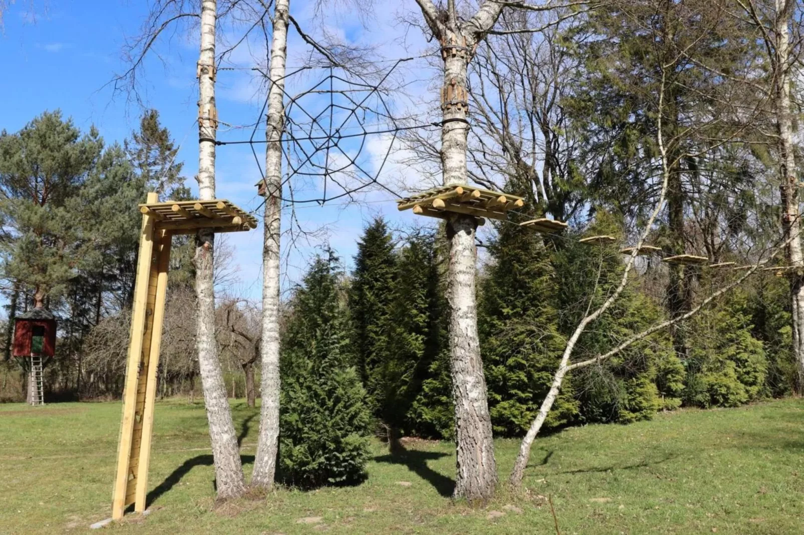 Dom wakacyjny w Sasinie dla max 10 osób - Tuinen zomer