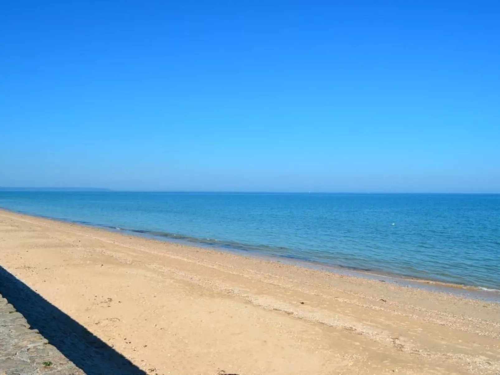 "Garence" mit eigener Terrasse-Buiten