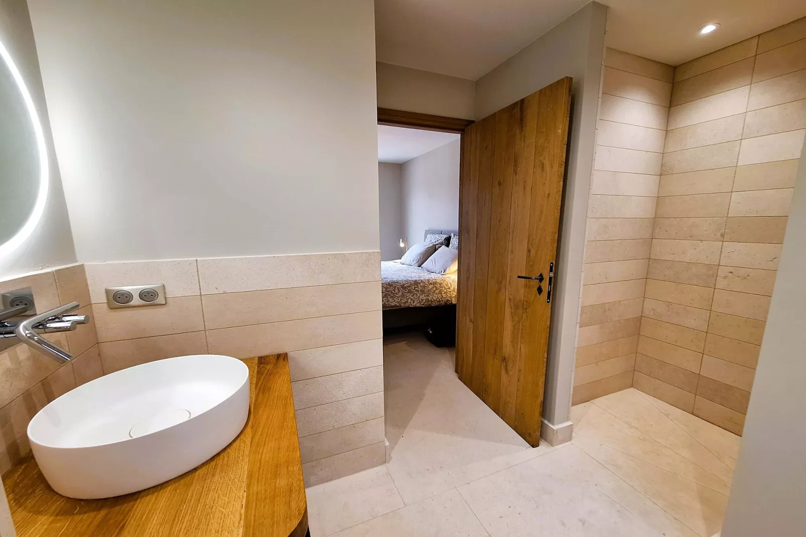 Le Mas Sorella – Votre Évasion Provençale au Cœur des Alpilles-Badkamer