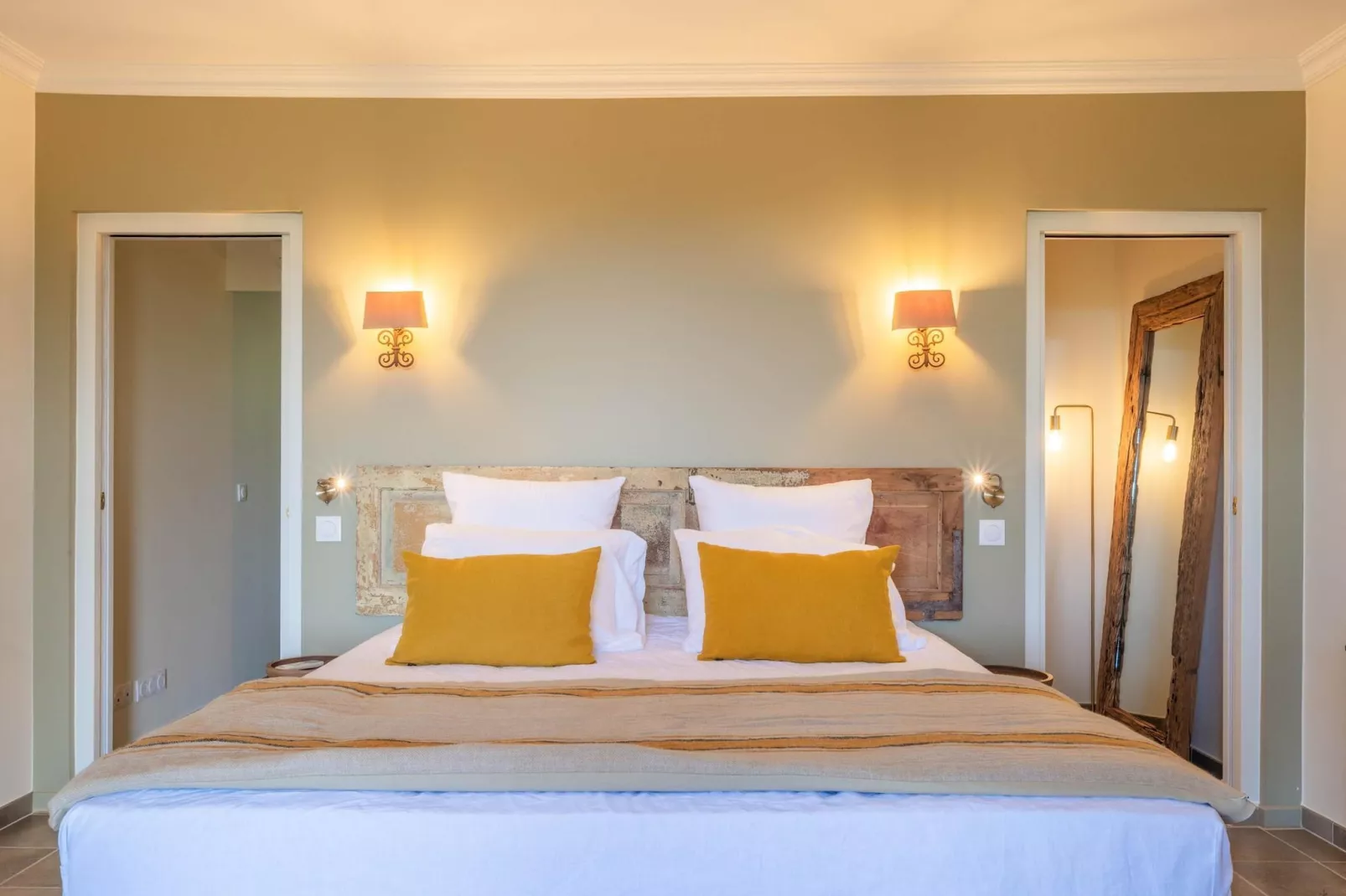 Le Mas Elaïa  votre havre familial avec piscine privée-Slaapkamer