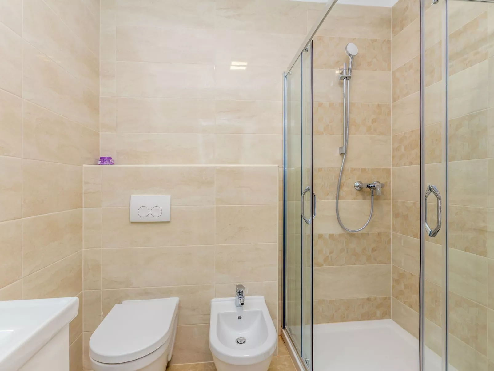 Schöne Villa in einer ruhigen Umgebung mit Pool - Image-tags.info