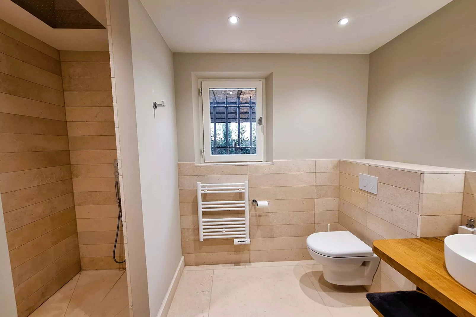 Le Mas Sorella – Votre Évasion Provençale au Cœur des Alpilles-Badkamer