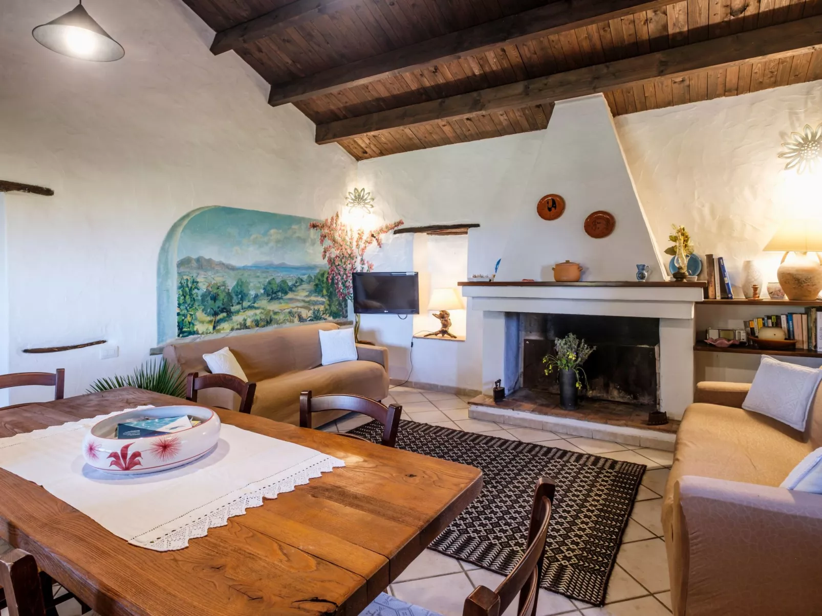 Altes gallurisches Bauernhaus mit Blick auf Olbia - Binnen