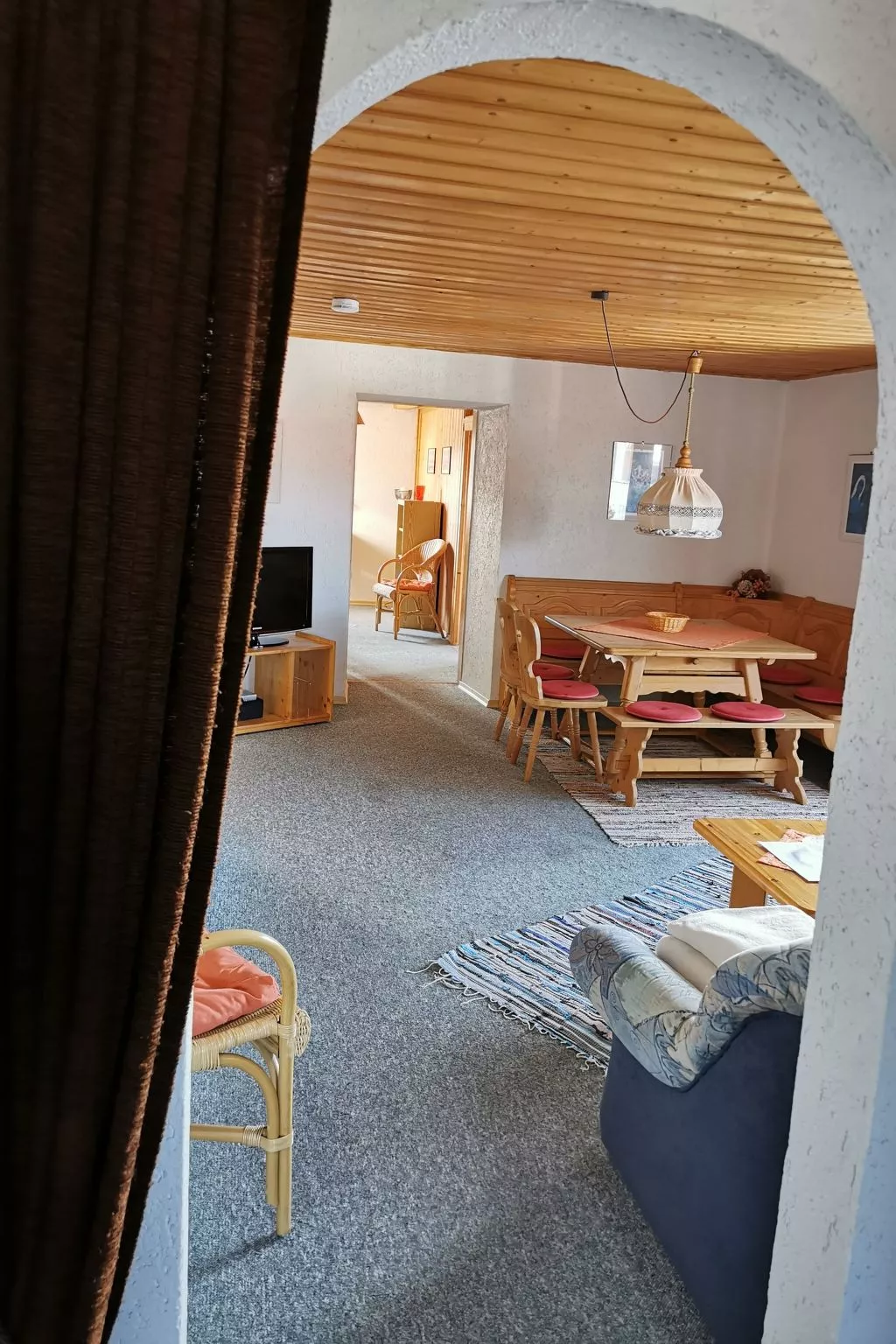 Mit komplett eingerichteter Küchenzeile im Wohnraum - Image-tags.info