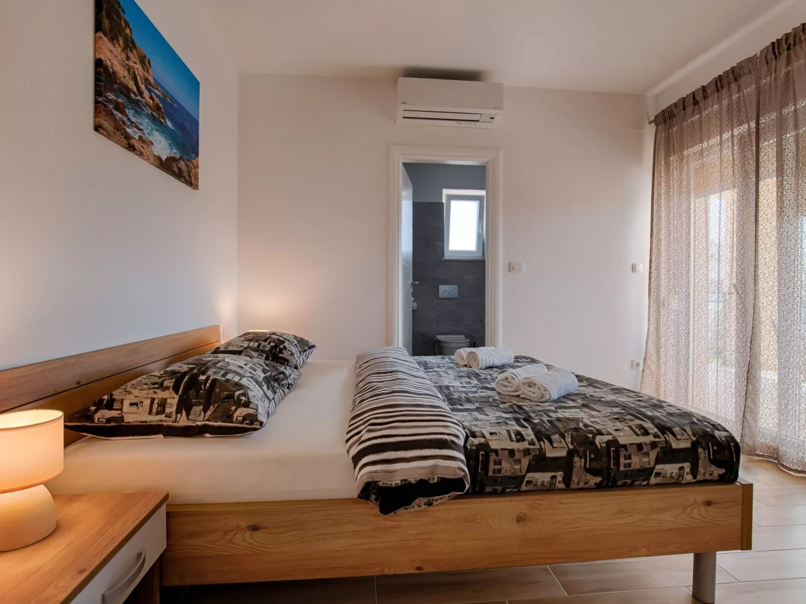 Haus in Pinezići mit privatem Pool - Image-tags.info