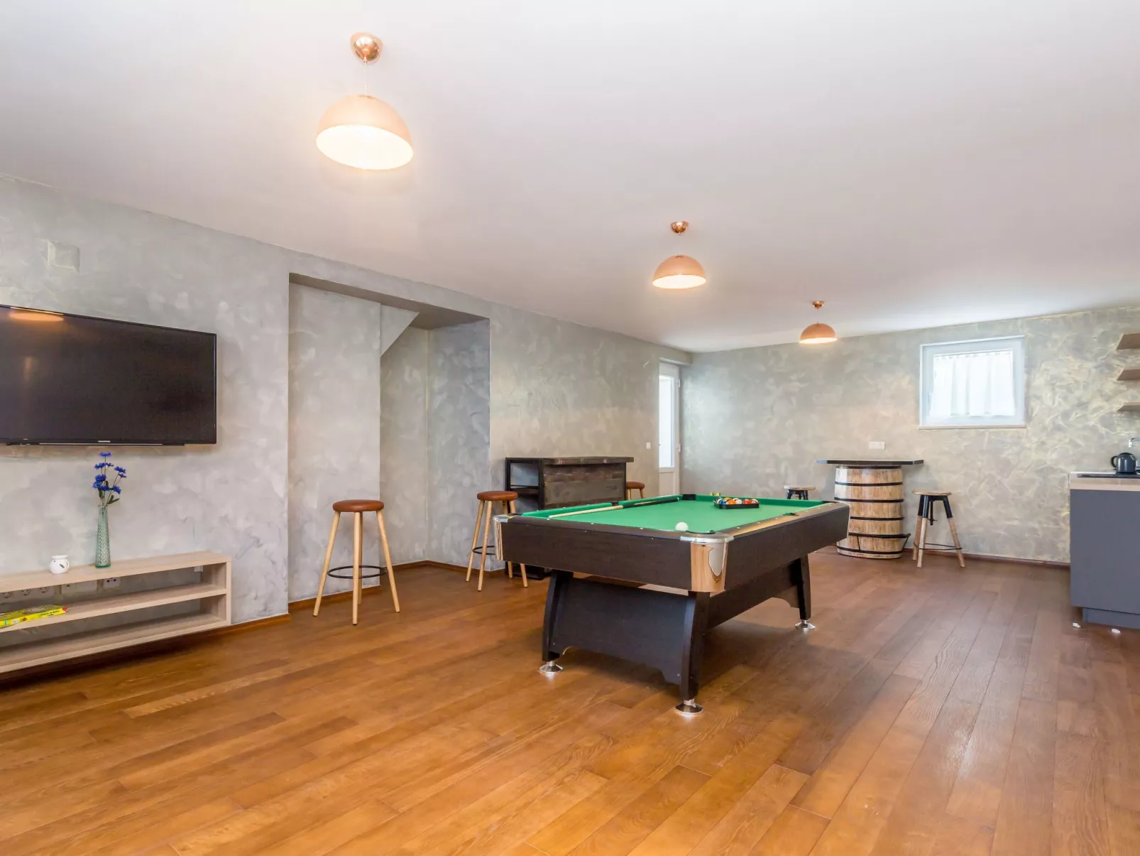 Schöne Villa in einer ruhigen Umgebung mit Pool - Image-tags.info