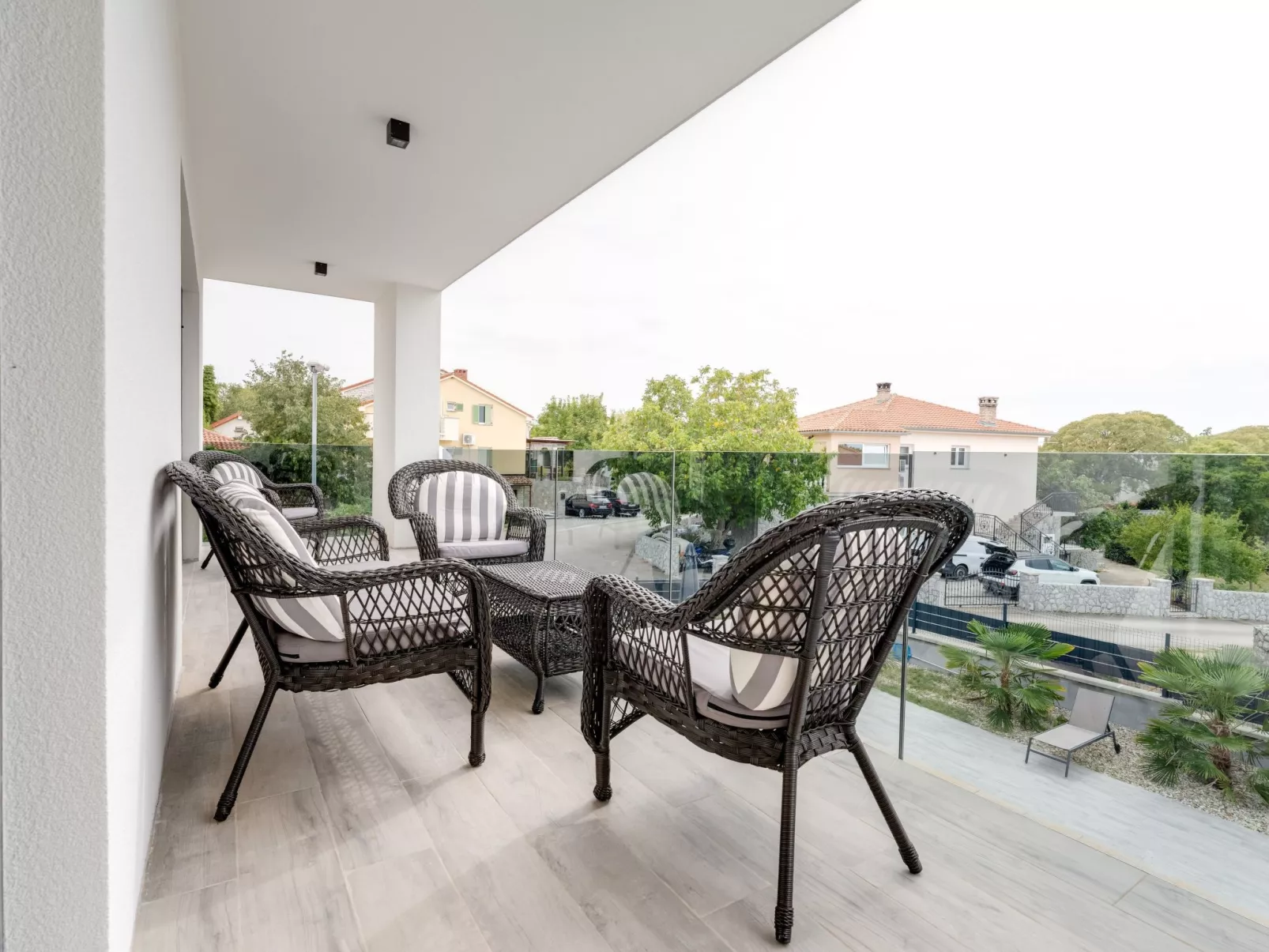 Schöne neue Villa mit Pool in Strandnähe - Image-tags.info