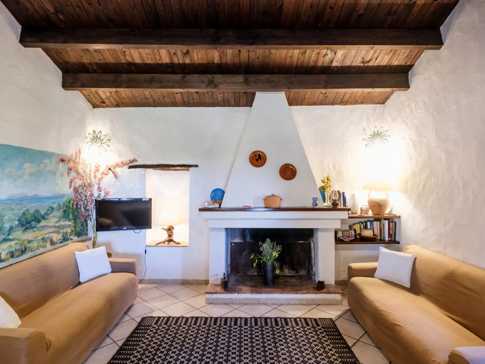 Altes gallurisches Bauernhaus mit Blick auf Olbia - Binnen