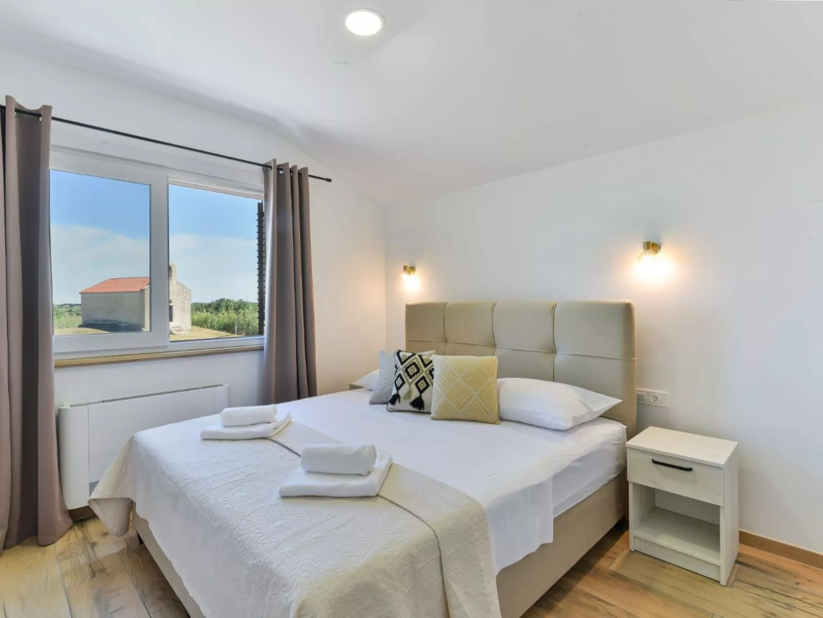 Romantische Villa mit Pool und Sauna, in Strandnähe - Image-tags.info