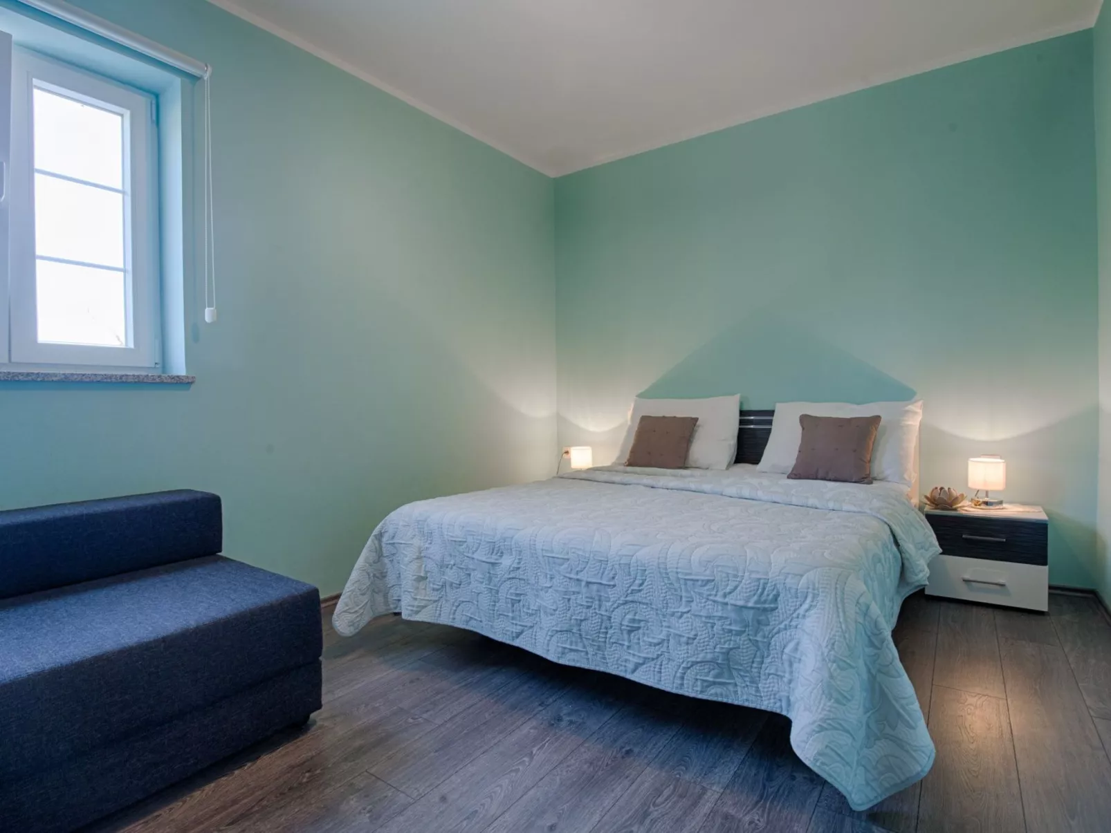 Luxuriöse Villa mit Pool, großem mediterranen Garten und Kinderspielplatz. - Image-tags.info