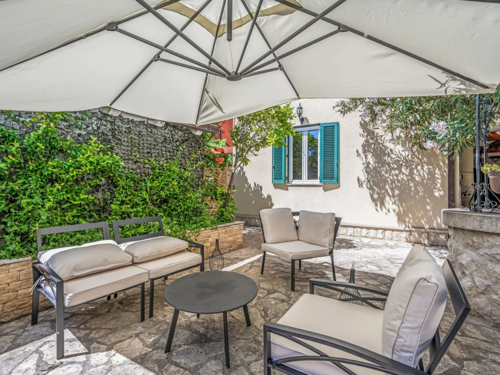 Villa Anna Varos - Image-tags.info