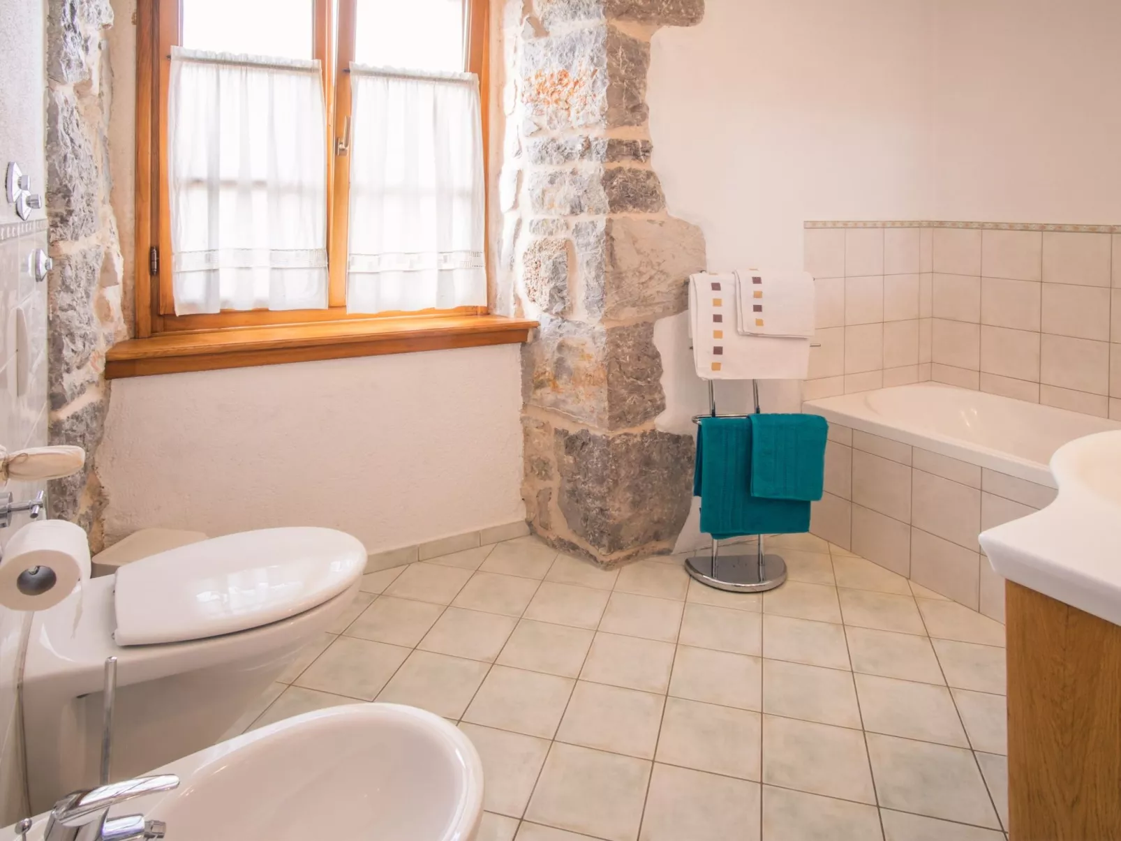 Villa mit Pool, Olivengarten und Meerblick - Image-tags.info