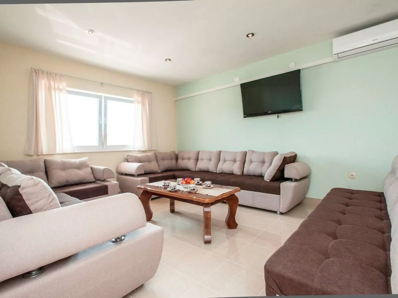 Villa "Villa Katy" mit Garten, Grill und Terrasse - Image-tags.info