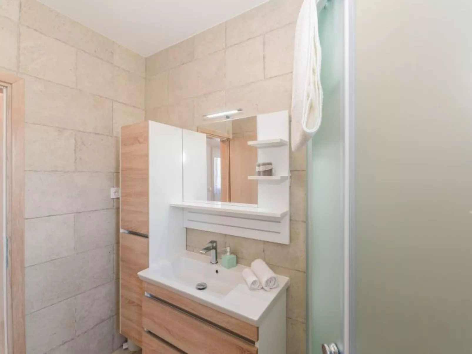 Villa mit beheiztem Pool, schöne Aussicht, Strandnähe - Image-tags.info