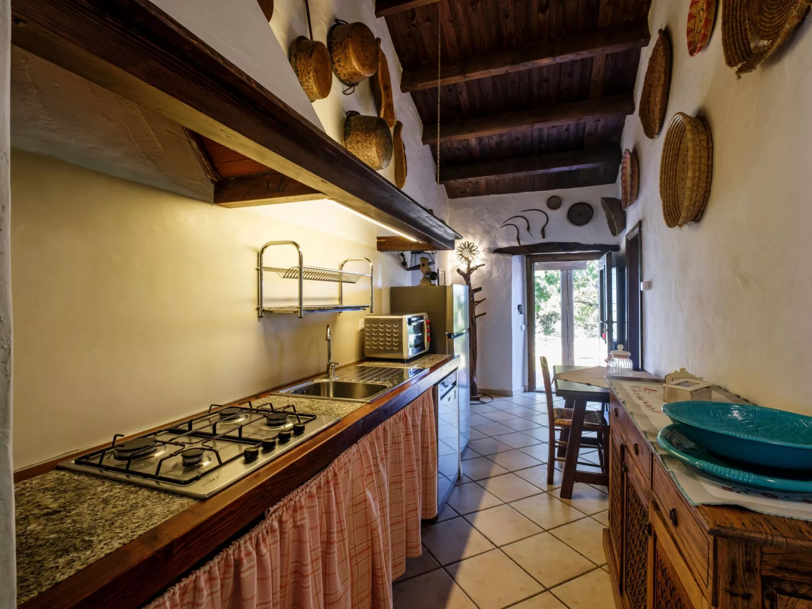 Altes gallurisches Bauernhaus mit Blick auf Olbia - Binnen