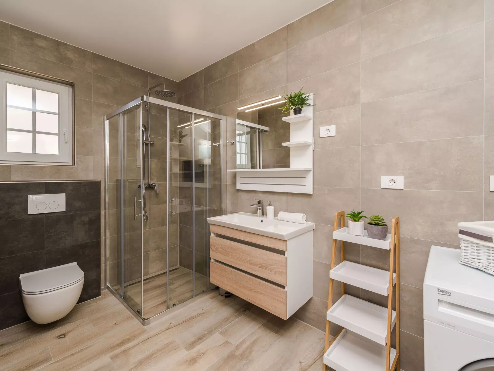 Neue Steinvilla mit beheiztem Pool in Strandnähe - Image-tags.info