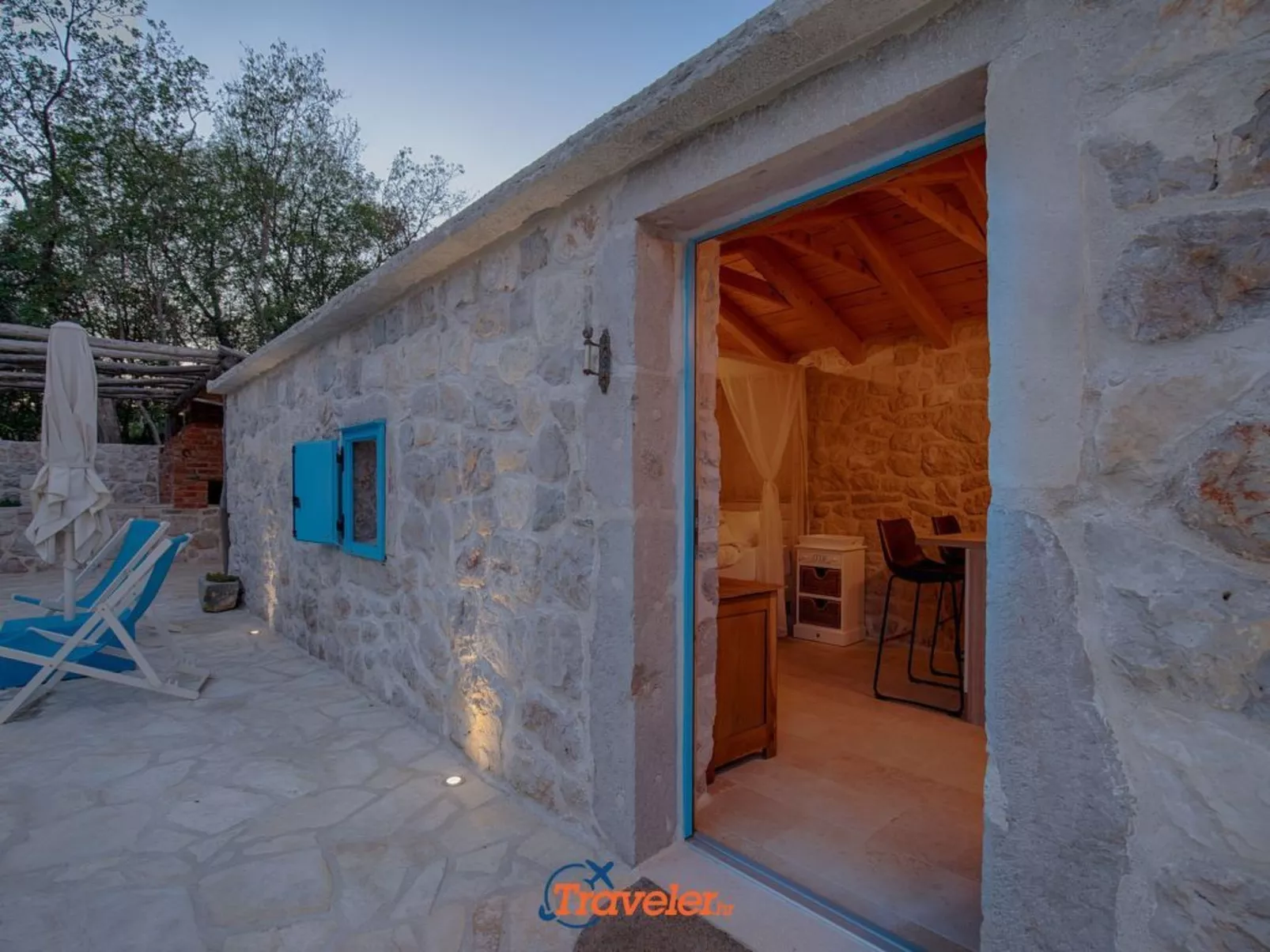 Schöne Steinvilla mit beheiztem Pool und Sauna - Image-tags.info