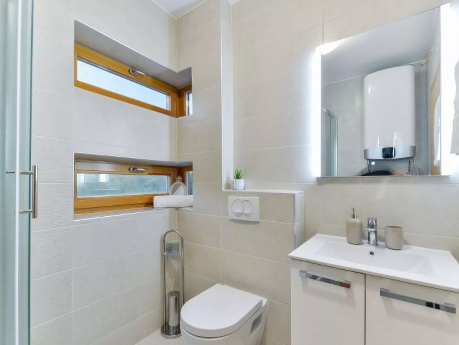 Vila Megy -  ID 2209 - Image-tags.info