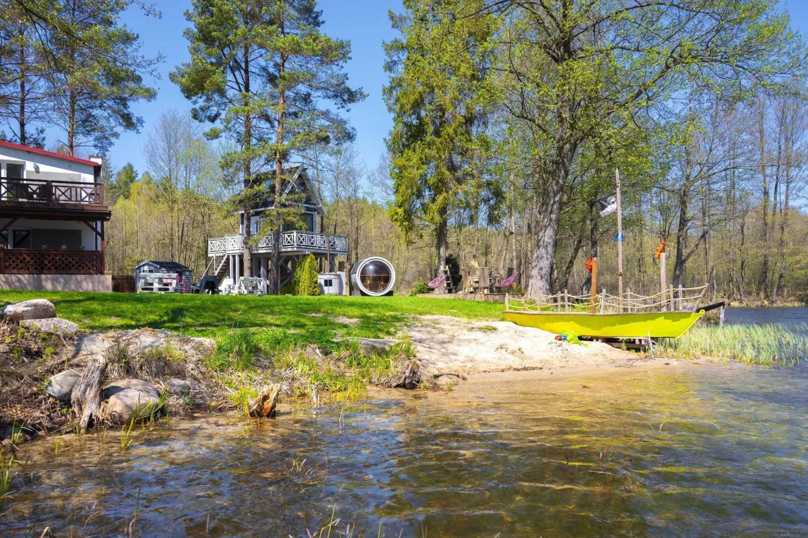 Dom w Starych Czaplach z domkiem na drzewie-Uitzicht