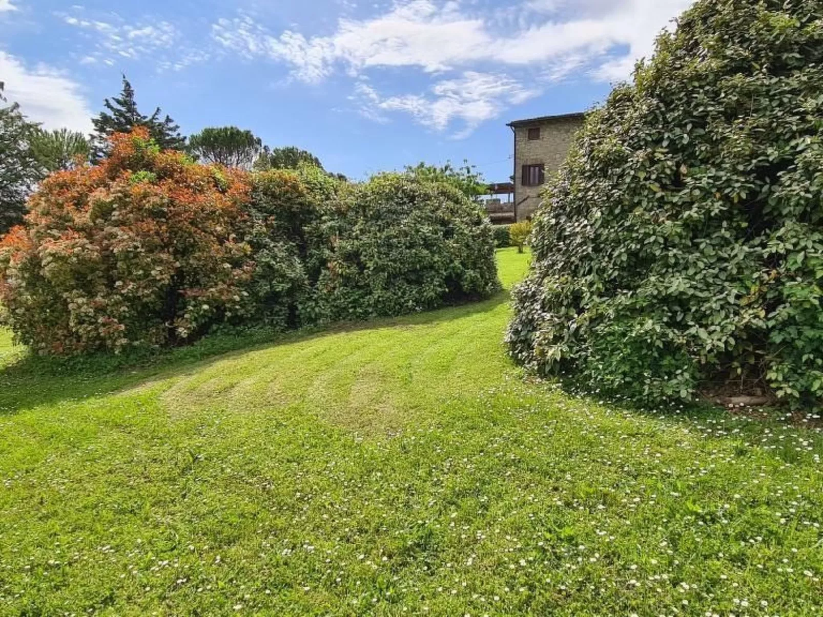 Altes Haus in Rotecastello mit großem Pool - Image-tags.info