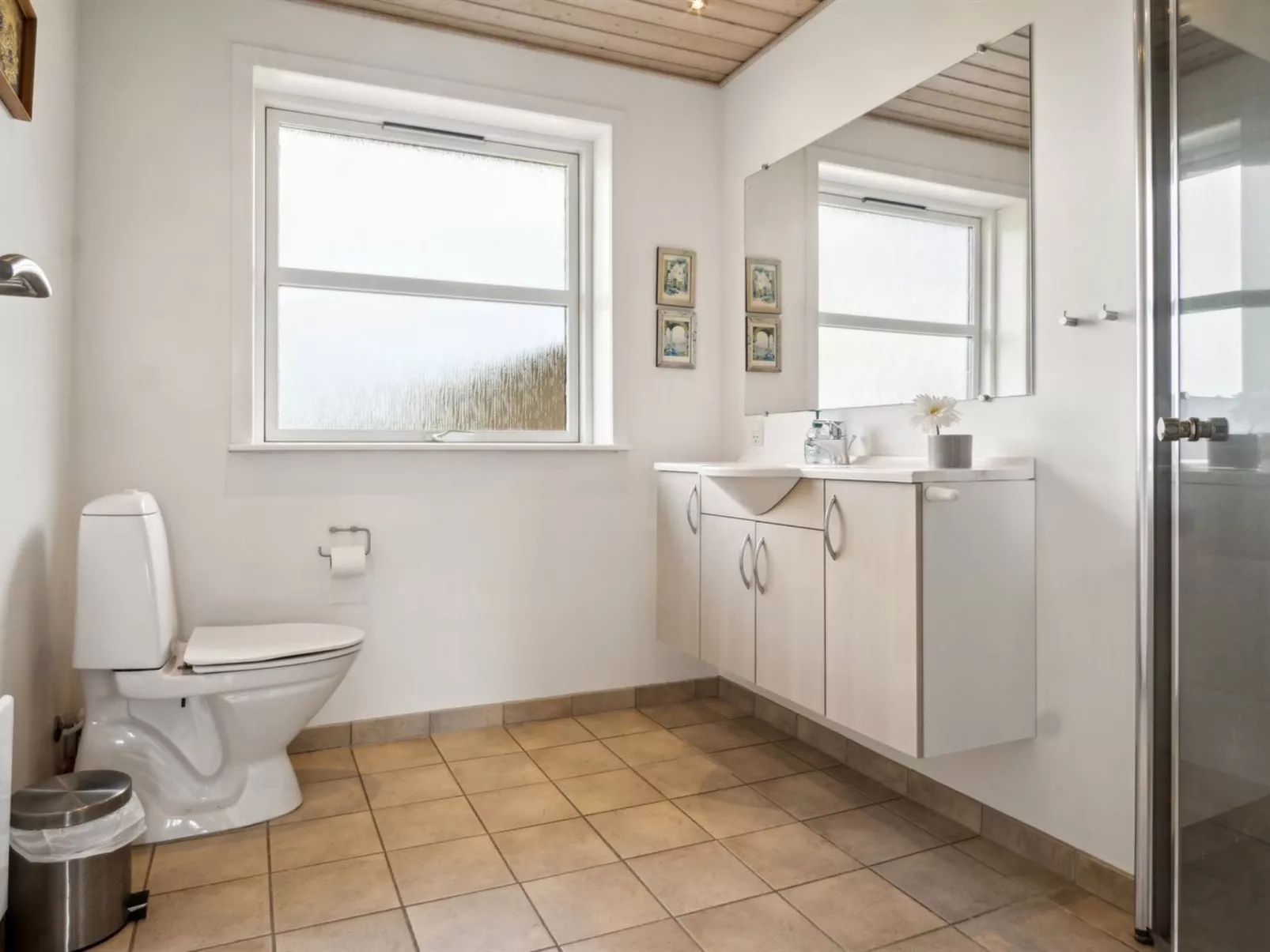 "Neno" - 100m from the sea-Binnen